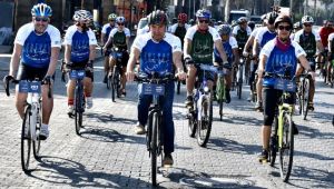 Başkan Soyer 17 kilometre pedal çevirdi