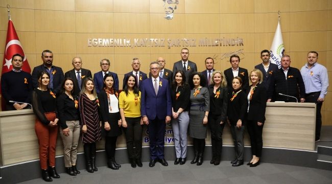 Gaziemir Belediyesi dünyayı turuncuya boyadı