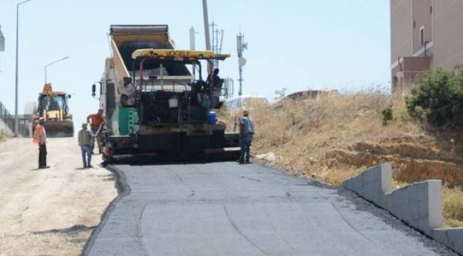 ALİAĞA BELEDİYESİ’NİN ASFALTLAMA ÇALIŞMALARI TÜM HIZIYLA SÜRÜYOR