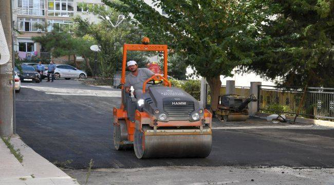 Karabağlar’ın asfalt atağı hız kesmiyor