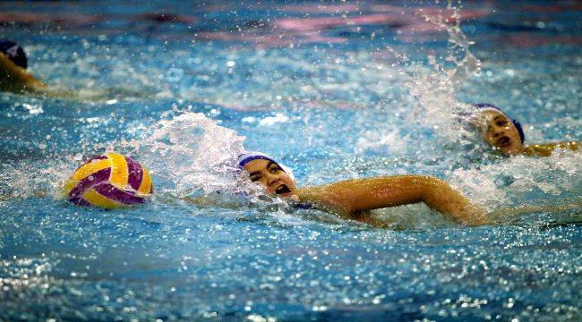 Karşıyaka’da spor tesisleri pandemi gölgesinde açıldı