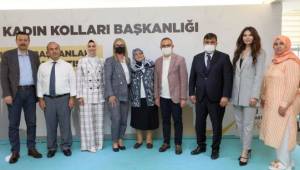 AK Kadın İzmir’den Mahalle Başkanları Bölge Toplantısı