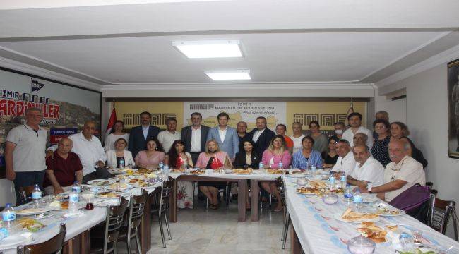 CHP İzmir İl Başkanı Deniz Yücel Mardinlilerle kahvaltıda buluştu