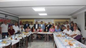 CHP İzmir İl Başkanı Deniz Yücel Mardinlilerle kahvaltıda buluştu