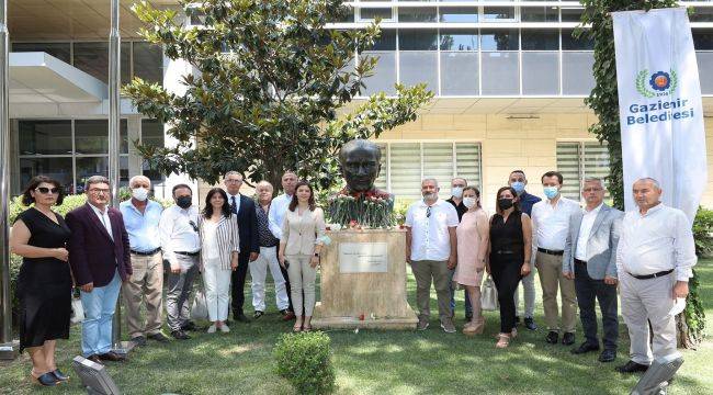 Gaziemir’de Atatürk büstü açıldı