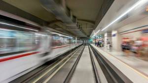 İzmir'de Metro İstasyonlarında Ücretsiz İnternet Dönemi