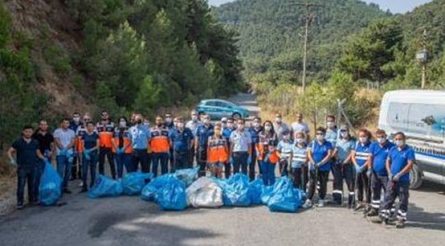 Ormanlık Bölgelerden Torbalarca Atık Toplandı