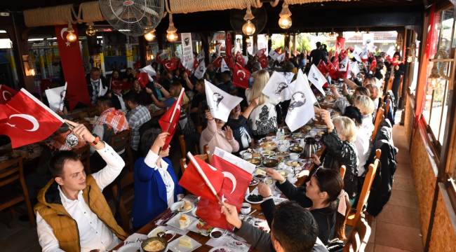  Atatürkçü Düşünce Derneği’nden Dayanışma Kahvaltısı