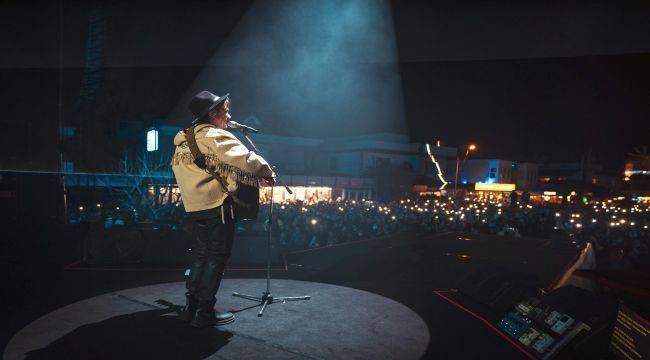 11. Ot Festivalinde Sahnede Kenan Doğulu