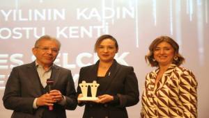 Efes Selçuk Belediyesi'nin Kadına Verdiği Değer Ödüllük