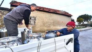İzmir’de Süt Üreticisi Nefes Almaya Başladı