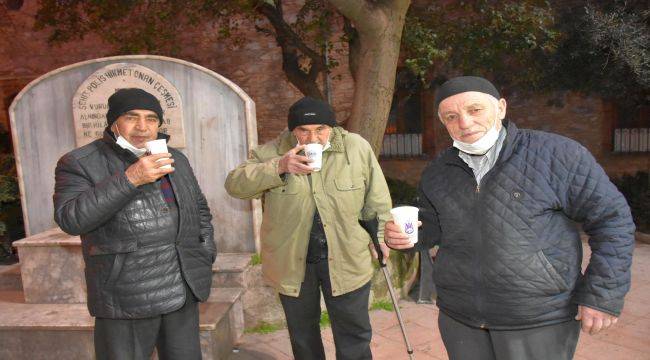 Şehzadeler Belediyesi İkram Çesmesi Hizmetine Devam Ediyor