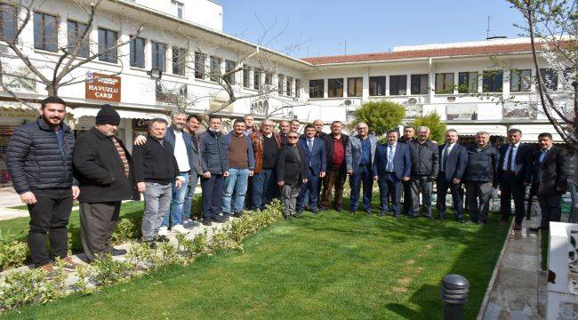 Şehzadeler Belediyesi’nin Yenilediği Tarihi Çarşı Ziyaretçilerini Bekliyor 