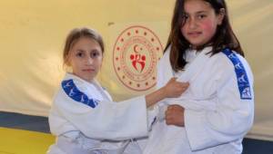 Yunusemreli Judocular Kuşak Atladı