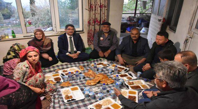 Başkan Çelik vatandaşla beraber iftar sofrasında