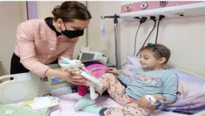 Deü'lü Rektör çocuklarla bir araya geldi