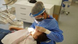 EÜ Diş Hekimliği hizmette sınır tanımıyor