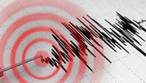İzmir'de Korkutan iki büyük deprem