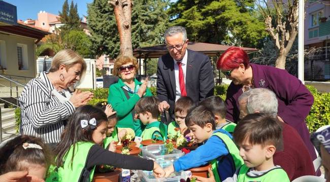 Ata Evi'nde fidanlar ile çınarlar buluştu