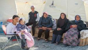 Depremzede kadınlar 8 Mart’ı buruk karşıladı