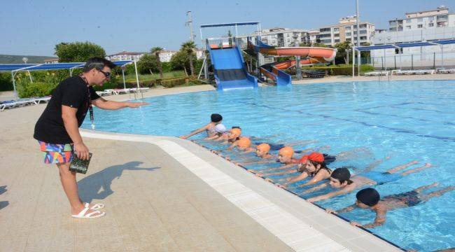 Torbalı Belediyesi’nde Yüzme Kursları Başladı