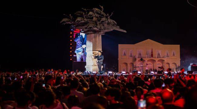 Tarkan Konserinin İzmir’e Katkısı 100 Milyon Lira