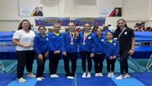 Bornovalı Cimnastikçiler Başarıya Doymuyor