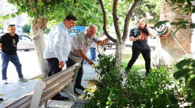 Karşıyaka Belediyesi gençlere geri dönüşüm bilinci aşılıyor