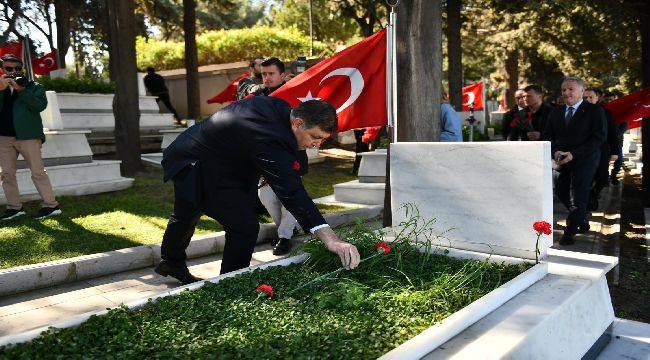 Başkan Tugay'dan resmi tören sitemi