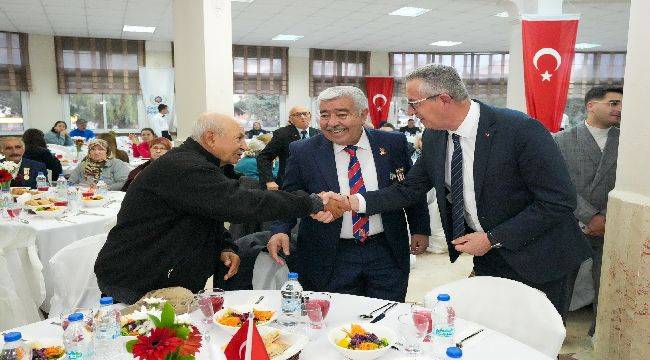  Gaziemir’de şehit aileleri ve gaziler iftarda buluştu