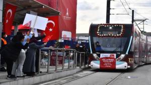 İzmir’in tramvay filosu büyüyor