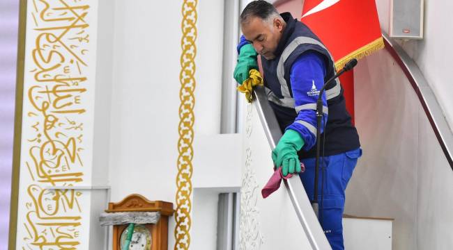 İzmir’de Ramazan Ayı Öncesi İbadethaneler Pırıl Pırıl