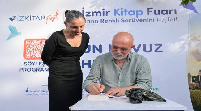 İzmir Kitap Fuarı’nda Ercan Kesal söyleşisi