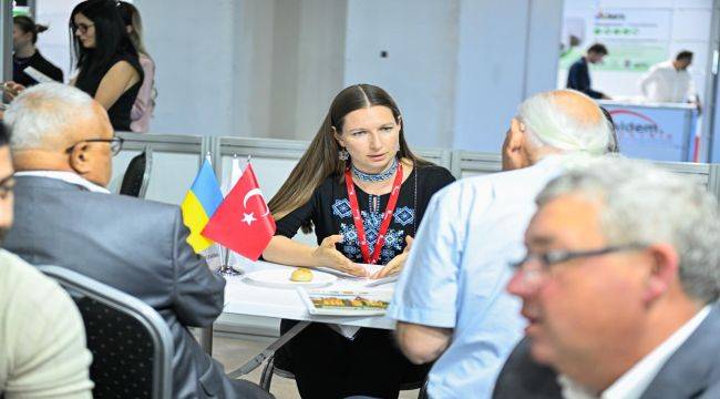  İzmir, temiz enerji alanında uluslararası buluşmalara ev sahipliği yaptı