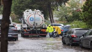 İzmir’de Yağış Alarmı