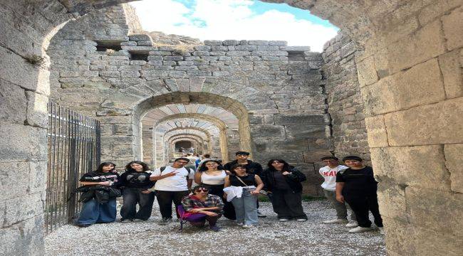Pergamon Antik Kenti’nde dil becerilerini geliştirdiler