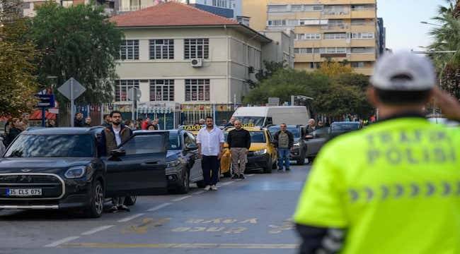 İzmir Ata’sını unutmadı