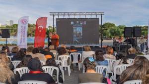 İzmir’den dünyaya, dünyadan İzmir’e: Buradayım, iyiyim