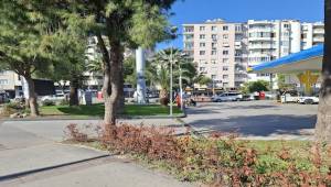 İzmir'in göbeğinde davalık benzin istasyonu!