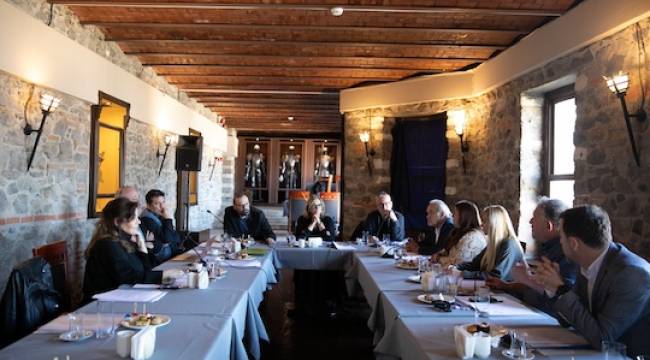 İzmir Şehir Tiyatroları Danışma Kurulu toplandı