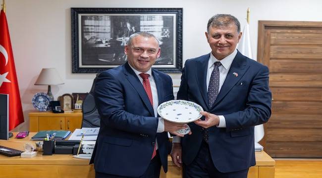 Başkonsolostan İzmir'e övgü