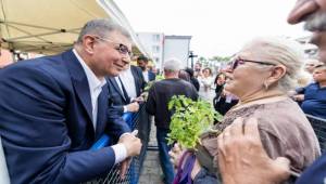 İzmir Büyükşehir Belediyesi üreticiye desteğini sürdürdü