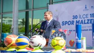 İzmir Büyükşehir öğrencinin yanında