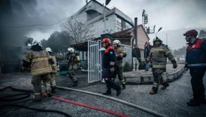 Bornova’daki fabrika yangını söndürüldü
