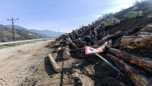 Çöken yolda çalışmalar başladı