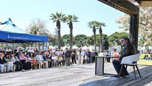 İzmir’de edebiyatın kalbi Kültürpark’ta attı 