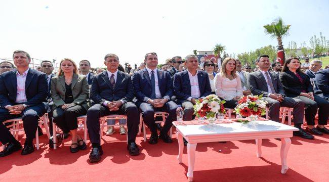 Başkan Tugay’dan Bayraklı’ya müjdeler