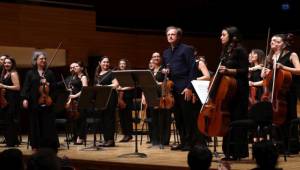 İzmir Oda Orkestrası’ndan unutulmaz gece